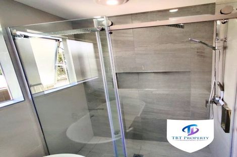 Photo of property in 18 Lipton Grove, Opaheke, Papakura, 2113