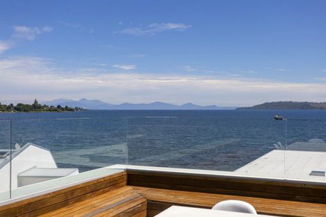 Photo of property in 225 Lake Terrace, Waipahihi, Taupo, 3330
