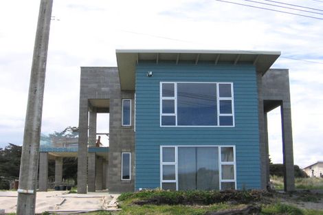 Photo of property in 43 Nelson Street, Foxton Beach, Foxton, 4815