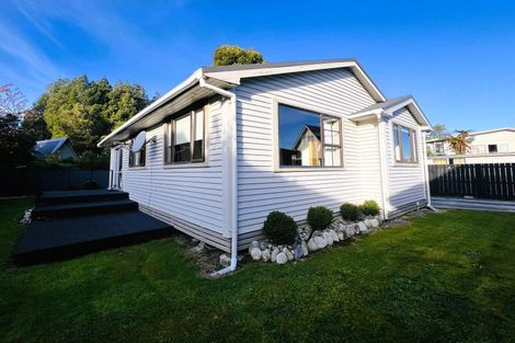 Photo of property in 33 Domett Street, Westport, 7825