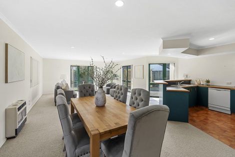 Photo of property in 6 Redwood Crescent, Westown, New Plymouth, 4310