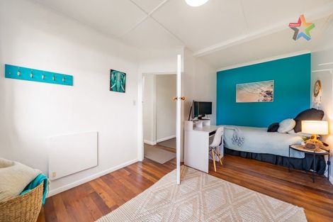 Photo of property in 10 Golf Road, Manor Park, Lower Hutt, 5019