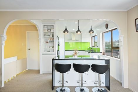 Photo of property in 4 Roberts Road, Te Atatu South, Auckland, 0610