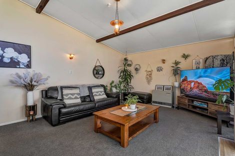 Photo of property in 6b York Street, Eltham, 4322
