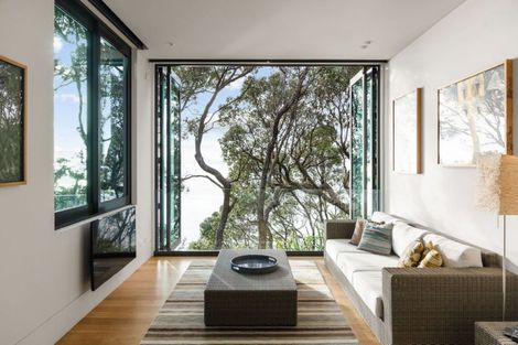 Photo of property in 41 Beach Road, Castor Bay, Auckland, 0620