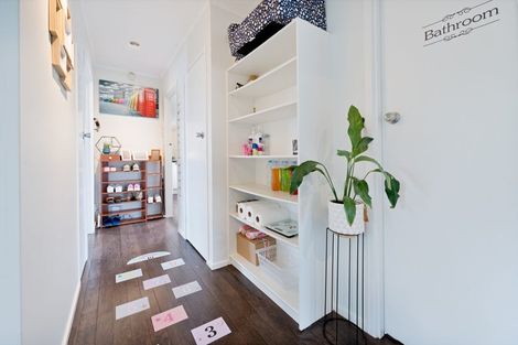 Photo of property in 37 Pomaria Road, Henderson, Auckland, 0610