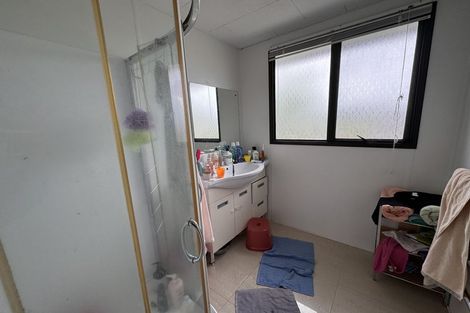 Photo of property in 1/39 Caribbean Drive, Unsworth Heights, Auckland, 0632