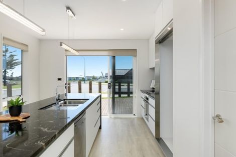 Photo of property in 1 Livingstone Drive, Papamoa Beach, Papamoa, 3118