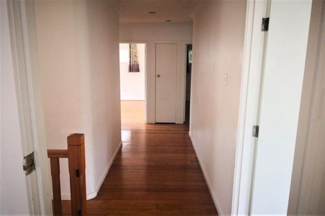 Photo of property in 31 Kingdale Road, Henderson, Auckland, 0610