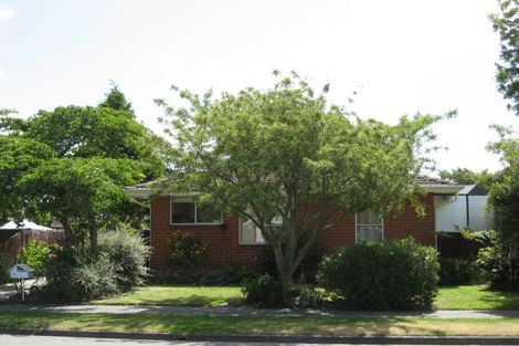 Photo of property in 3 Karnak Crescent, Russley, Christchurch, 8042