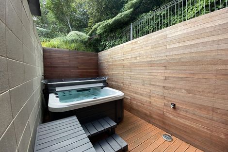Photo of property in 20a Montgomery Avenue, Karori, Wellington, 6012