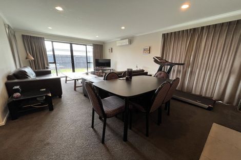 Photo of property in 47 Weston Avenue, Roslyn, Palmerston North, 4414