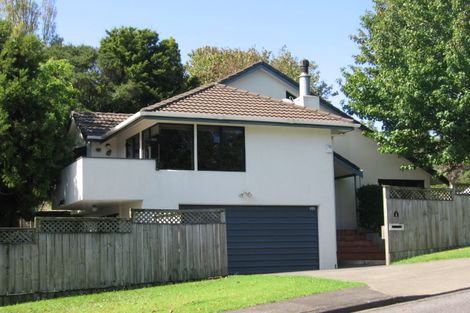 Photo of property in 1 Havelle Avenue, Titirangi, Auckland, 0604