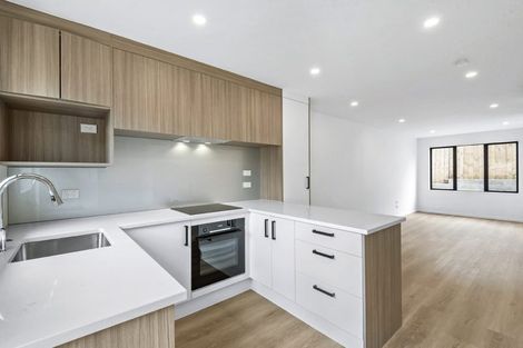 Photo of property in 94 Godley Road, Green Bay, Auckland, 0604