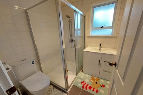 Photo of property in 723c Te Atatu Road, Te Atatu Peninsula, Auckland, 0610