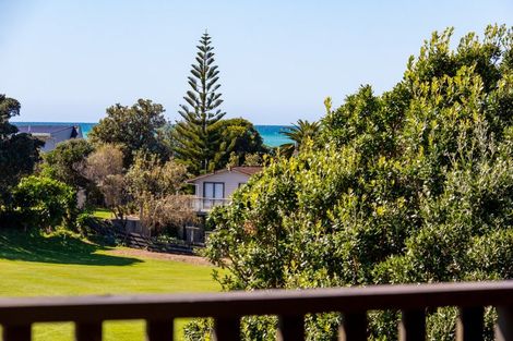 Photo of property in 24 Palm Parade, Riversdale Beach, Masterton, 5872
