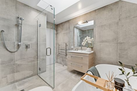 Photo of property in 18 Liquidambar Drive, Hobsonville, Auckland, 0616