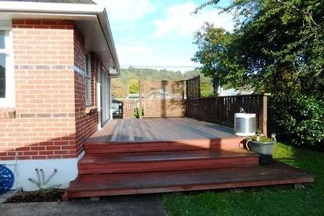 Photo of property in 1 Field Street, Silverstream, Upper Hutt, 5019