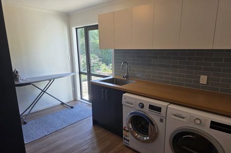 Photo of property in 17 Tauroa Road, Havelock North, 4130