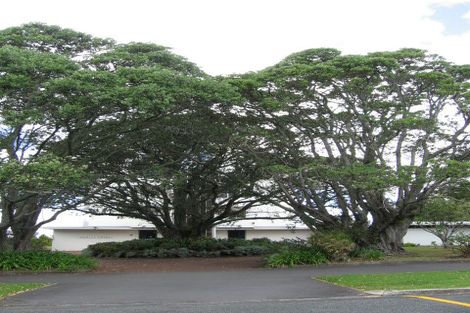Photo of property in 4/25 Stanley Point Road, Stanley Point, Auckland, 0624