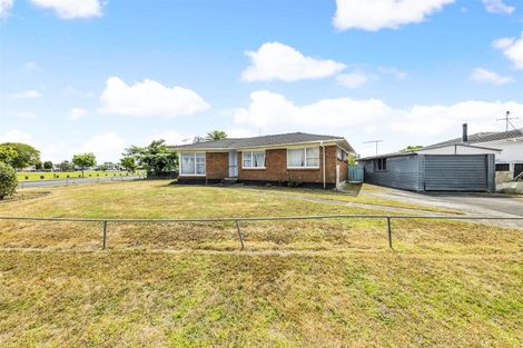 Photo of property in 33 Sunnypark Avenue, Rosehill, Papakura, 2113