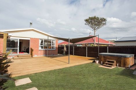 Photo of property in 39 Sandown Crescent, Aranui, Christchurch, 8061