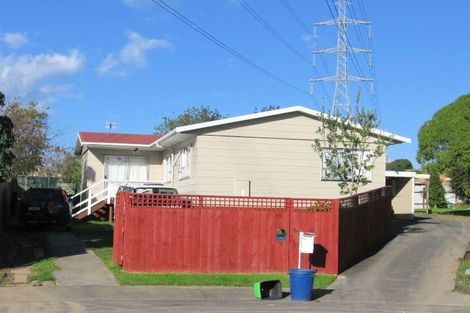 Photo of property in 2/20 Darnell Crescent, Clover Park, Auckland, 2019