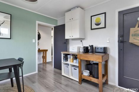 Photo of property in 22 Bartlett Grove, Tawa, Wellington, 5028