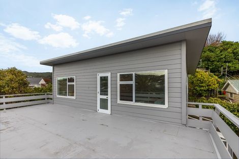 Photo of property in 7 Angell Street, Johnsonville, Wellington, 6037