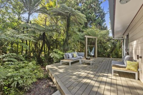 Photo of property in 1 Ngaio Road, Titirangi, Auckland, 0604