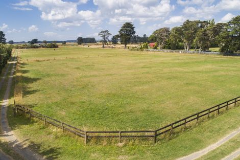 Photo of property in 35 Rangiotu Road, Himatangi, Palmerston North, 4477