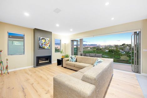 Photo of property in 26 Remuremu Street, Long Bay, Auckland, 0630