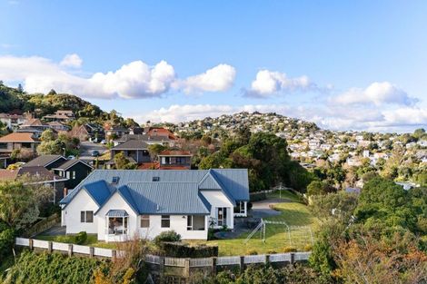 Photo of property in 69 Thatcher Crescent, Crofton Downs, Wellington, 6035