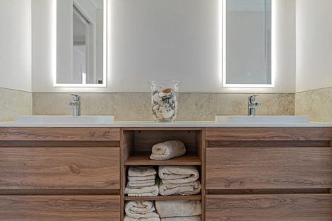 Photo of property in 5 Onerere Drive, Whitianga, 3510