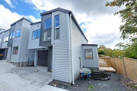 Photo of property in 7/11 Celeste Place, Totara Vale, Auckland, 0627