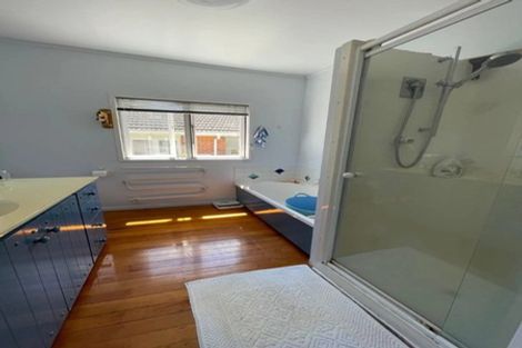 Photo of property in 53 Kaurilands Road, Titirangi, Auckland, 0604