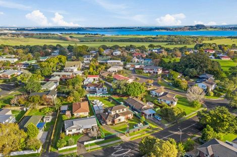 Photo of property in 86 Muir Avenue, Mangere Bridge, Auckland, 2022