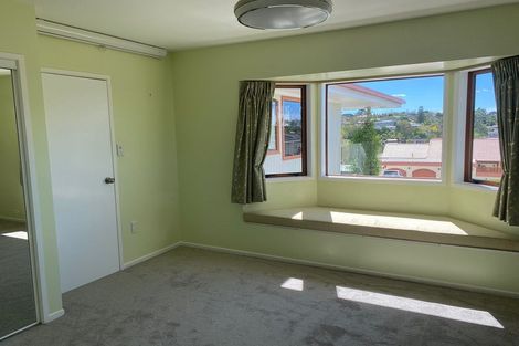 Photo of property in 11 Robin Lane, Browns Bay, Auckland, 0630
