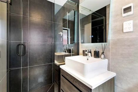 Photo of property in 5 Ocean Breeze Avenue, Hobsonville, Auckland, 0616