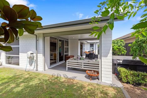 Photo of property in 21 Kahuparere Crescent, Pyes Pa, Tauranga, 3112