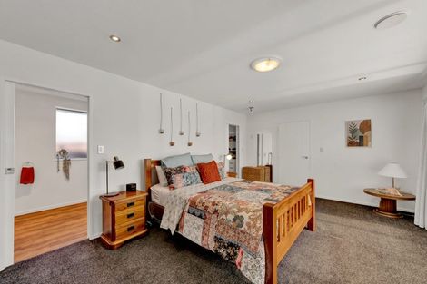 Photo of property in 14 Creese Place, Redwood, Christchurch, 8051