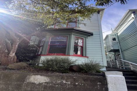 Photo of property in 112 Aro Street, Aro Valley, Wellington, 6021