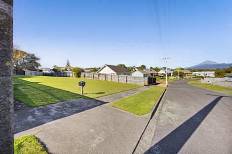 Photo of property in 3 Tumai Street, Spotswood, New Plymouth, 4310