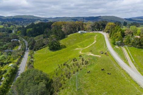 Photo of property in 158 Pahiatua Aokautere Road, Aokautere, 4471