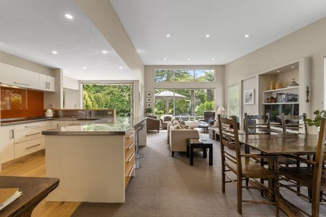 Photo of property in 10 Olivia Street, Stratford, 4332