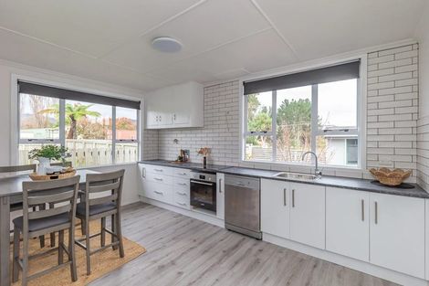 Photo of property in 22 Churchill Crescent, Shannon, 4821