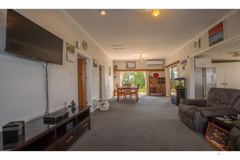 Photo of property in 347 Waimate Highway, Saint Andrews, Timaru, 7971