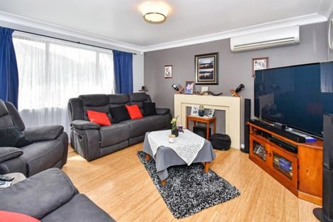 Photo of property in 10 Buller Crescent, Manurewa, Auckland, 2102