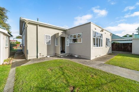 Photo of property in 4 Heretaunga Square, Silverstream, Upper Hutt, 5019