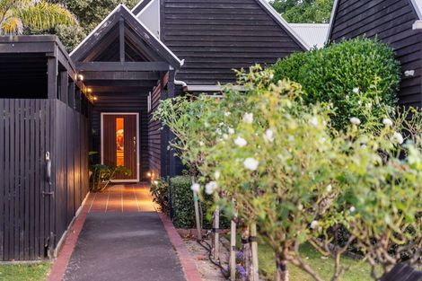 Photo of property in 8 Rata Street, Waikanae, 5036